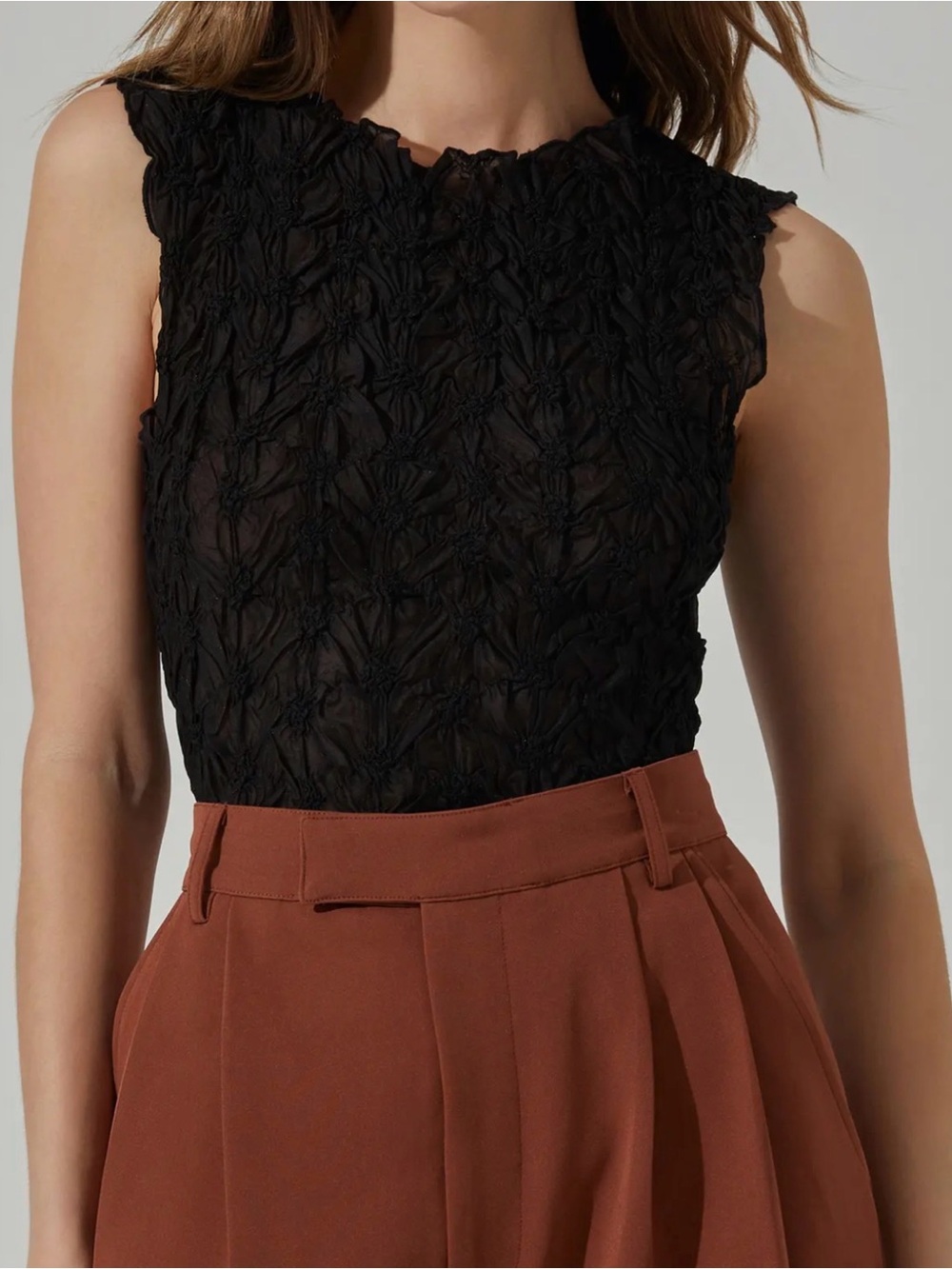ASTR The Label Popcorn Textured Sleeveless Tank Top Black Size L